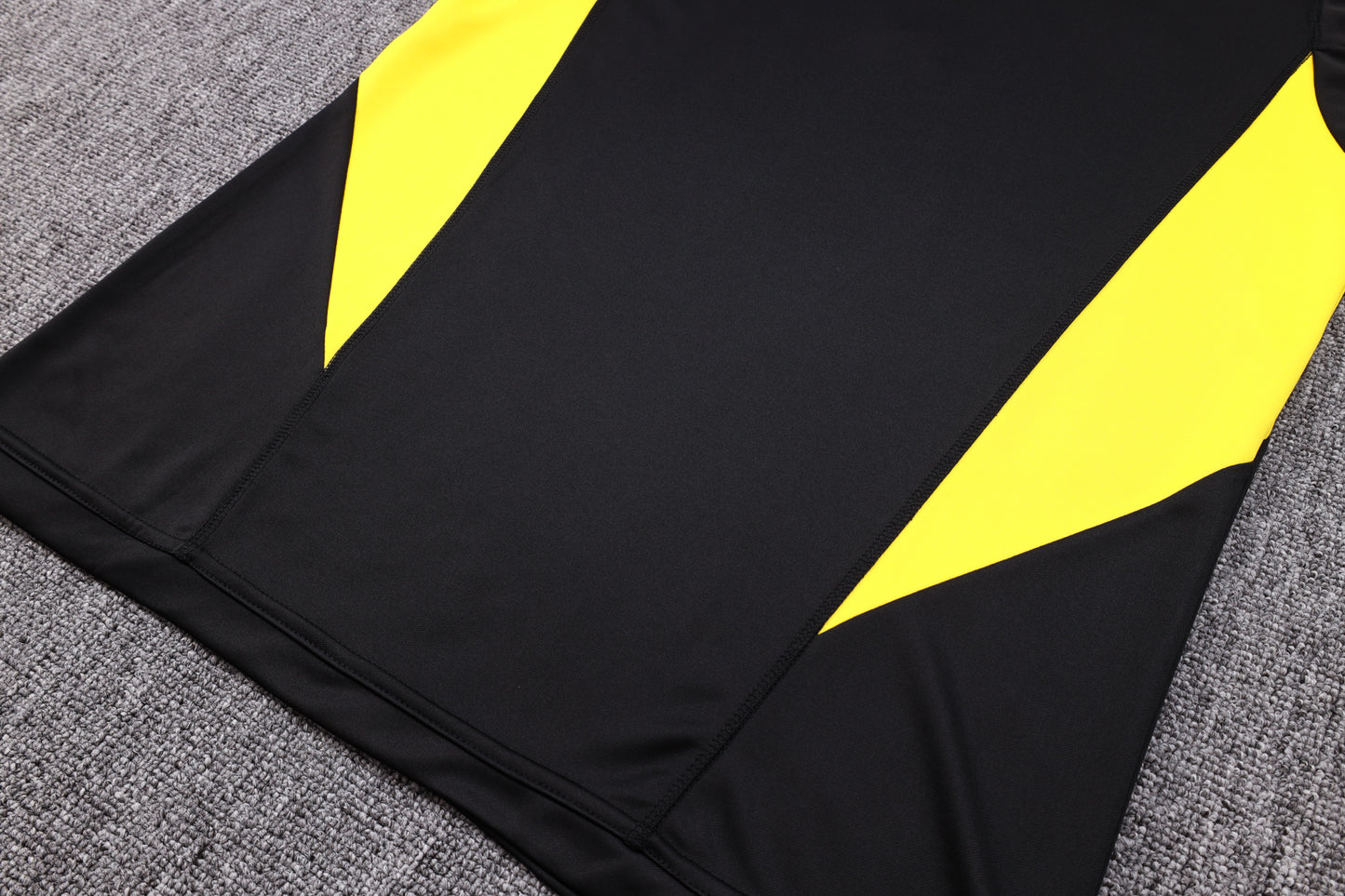 Juventus 1/4 Zip Tracksuit Set Black/Yellow/White