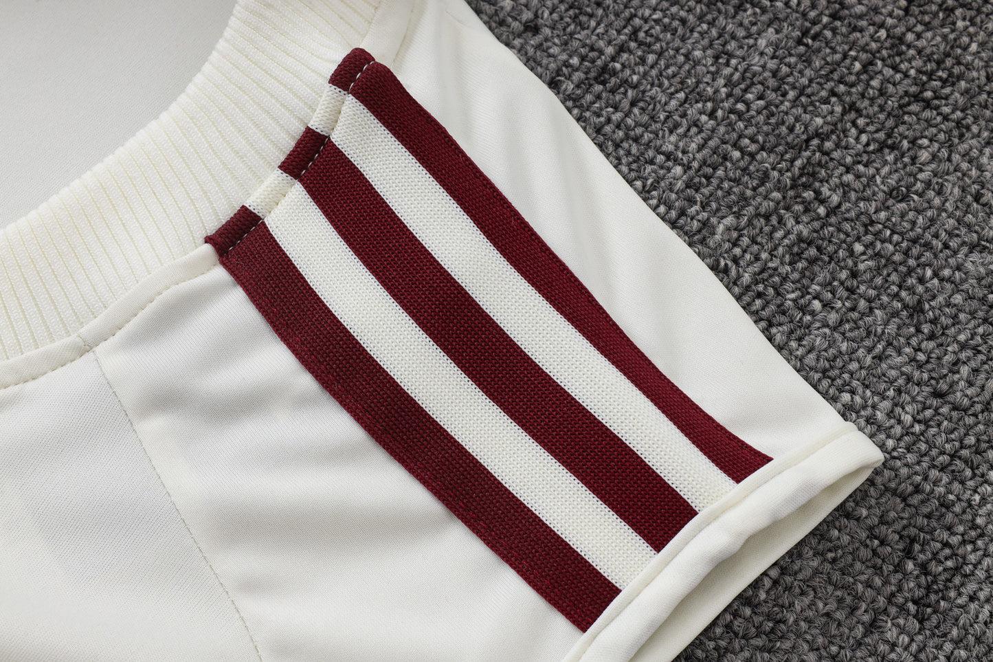 Spain Sleeveless Training Kit - Classic Away