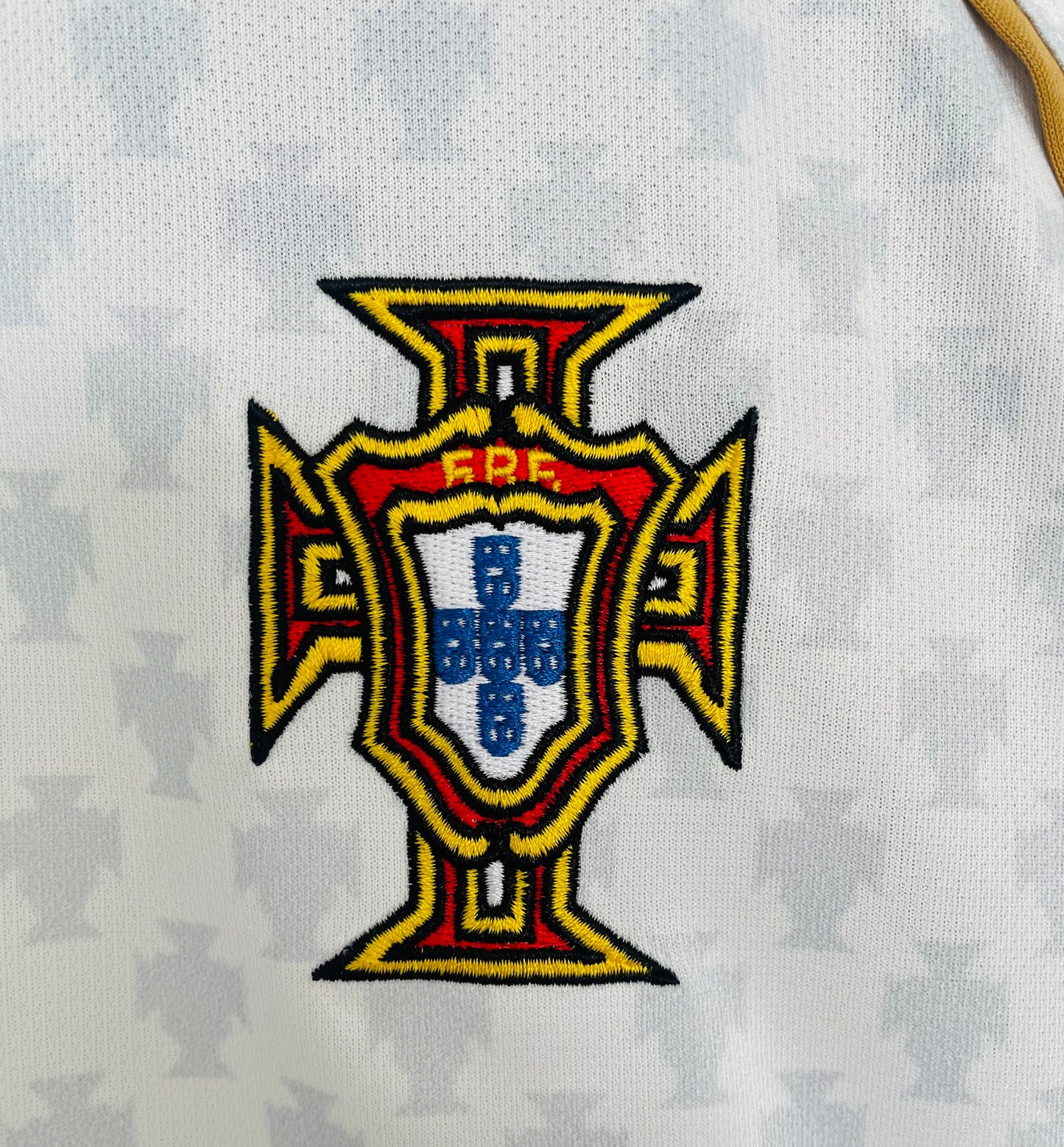 Portugal 2004 Away