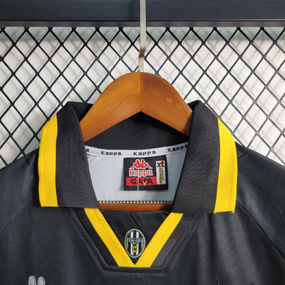 Juventus 1995/96 Third