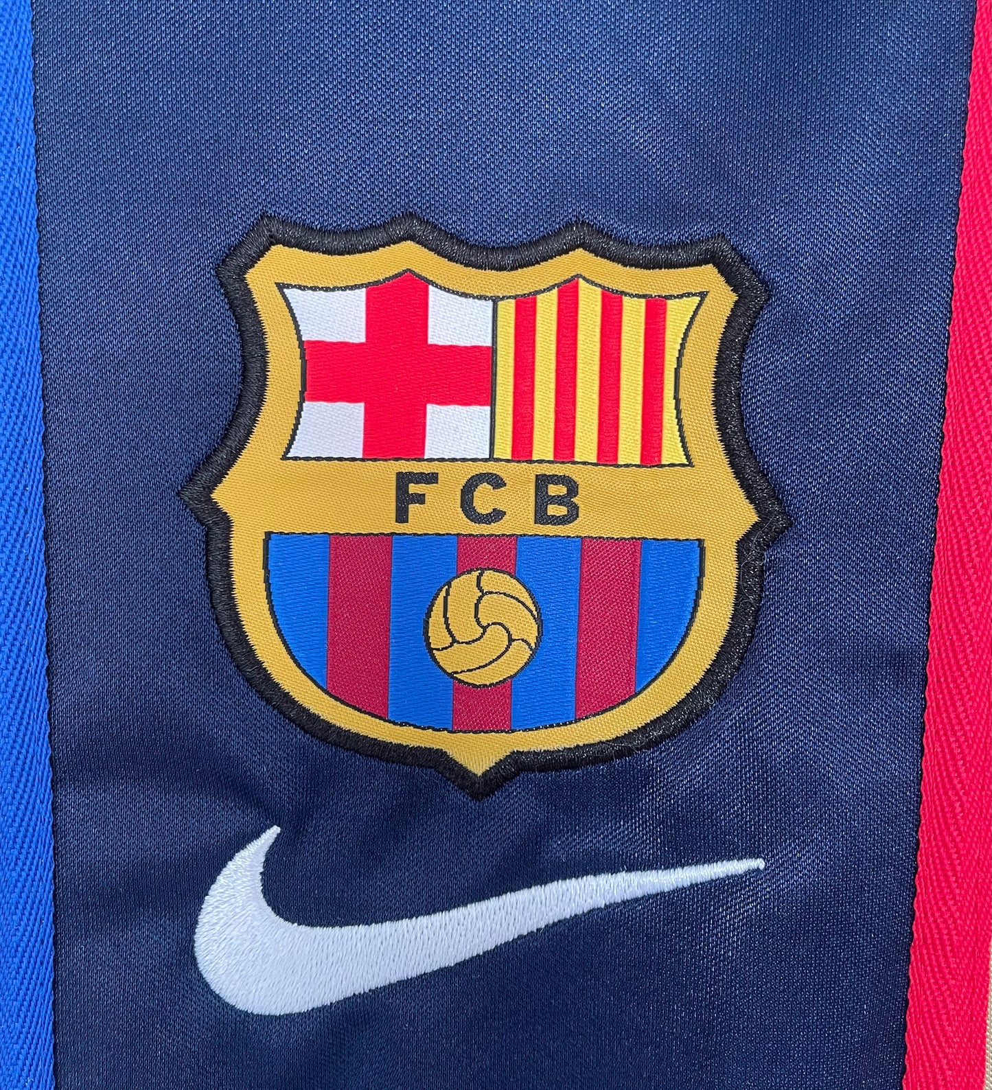 Barcelona 2001/02 Away