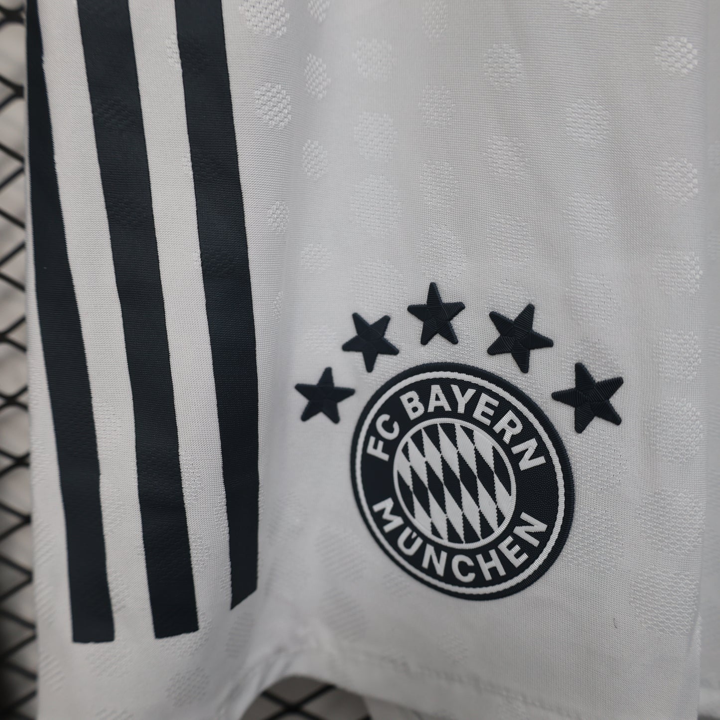 FC Bayern Munich 2025/26 Shorts - Away