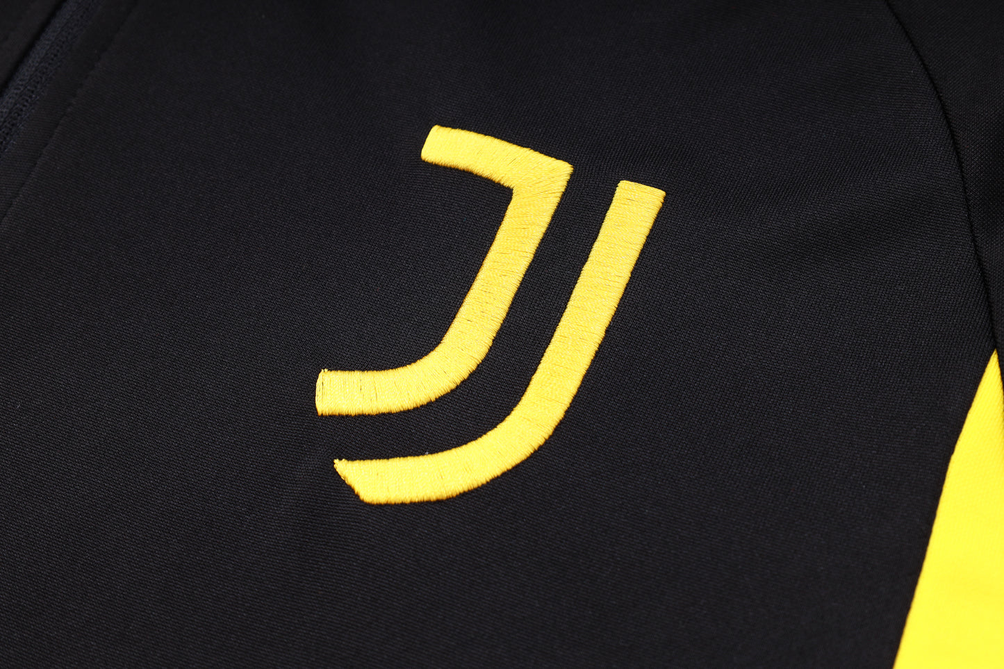 Juventus 1/4 Zip Tracksuit Set Black/Yellow/White