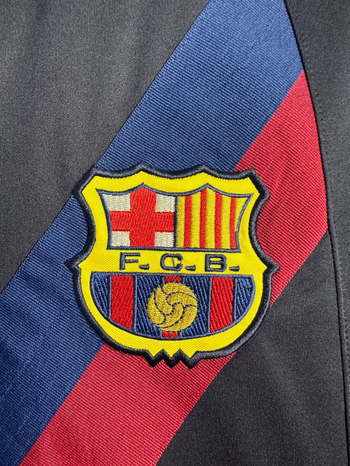 Barcelona 2002/03 Away