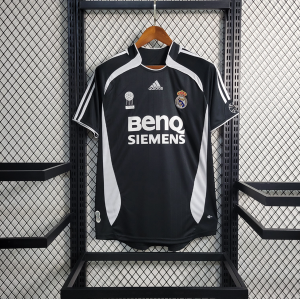 Real Madrid 2006/07 Away – False 9 Football
